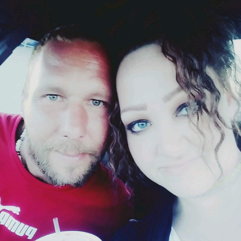 Meet your Posher, Van & April Cook